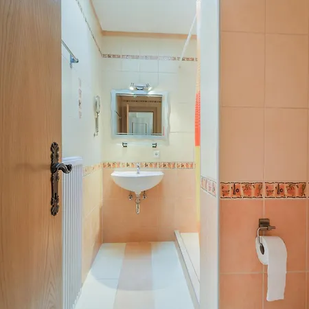 In Stubaital By Slope & Sauna, Cleaning Included * Neustift im Stubaital